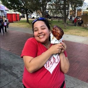 Meet your Posher, Elizabeth